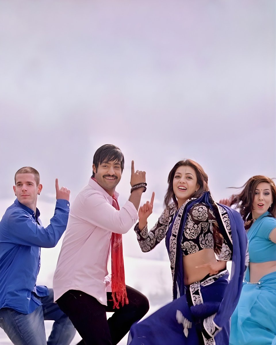 bollywood_life's tweet photo. From mass numbers to global hits, every hook step by #NTR turns into a viral sensation 💥
#NatuNatu #Temper #Davudi #TringTring #LoveDheeba #PakkaLocal #BanthiPoolaJanaki https://t.co/wZs2sZt0Tc