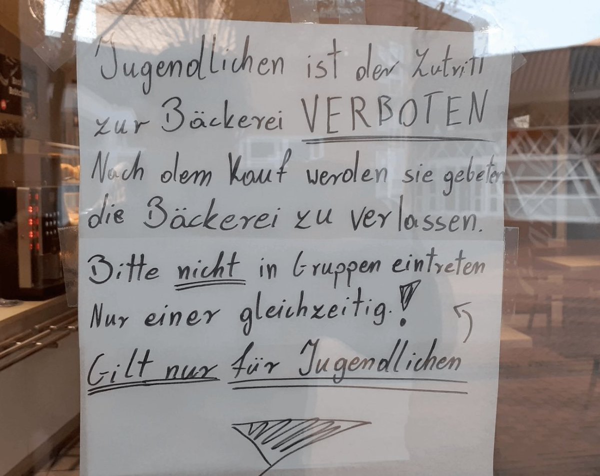 atchinator tweet media