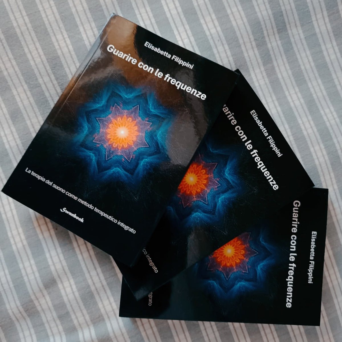 ElisFilippini's tweet photo. GUARIRE CON LE FREQUENZE
'La terapia del suono come metodo terapeutico intergato'
di Elisabetta Filippini (Ed. Swanbook)
https://t.co/jRXEZiMALU
il mio nuovo libro in promozione fino al 31 marzo con il 30% di sconto sul prezzo di copertina https://t.co/BEQ1XRZCMp