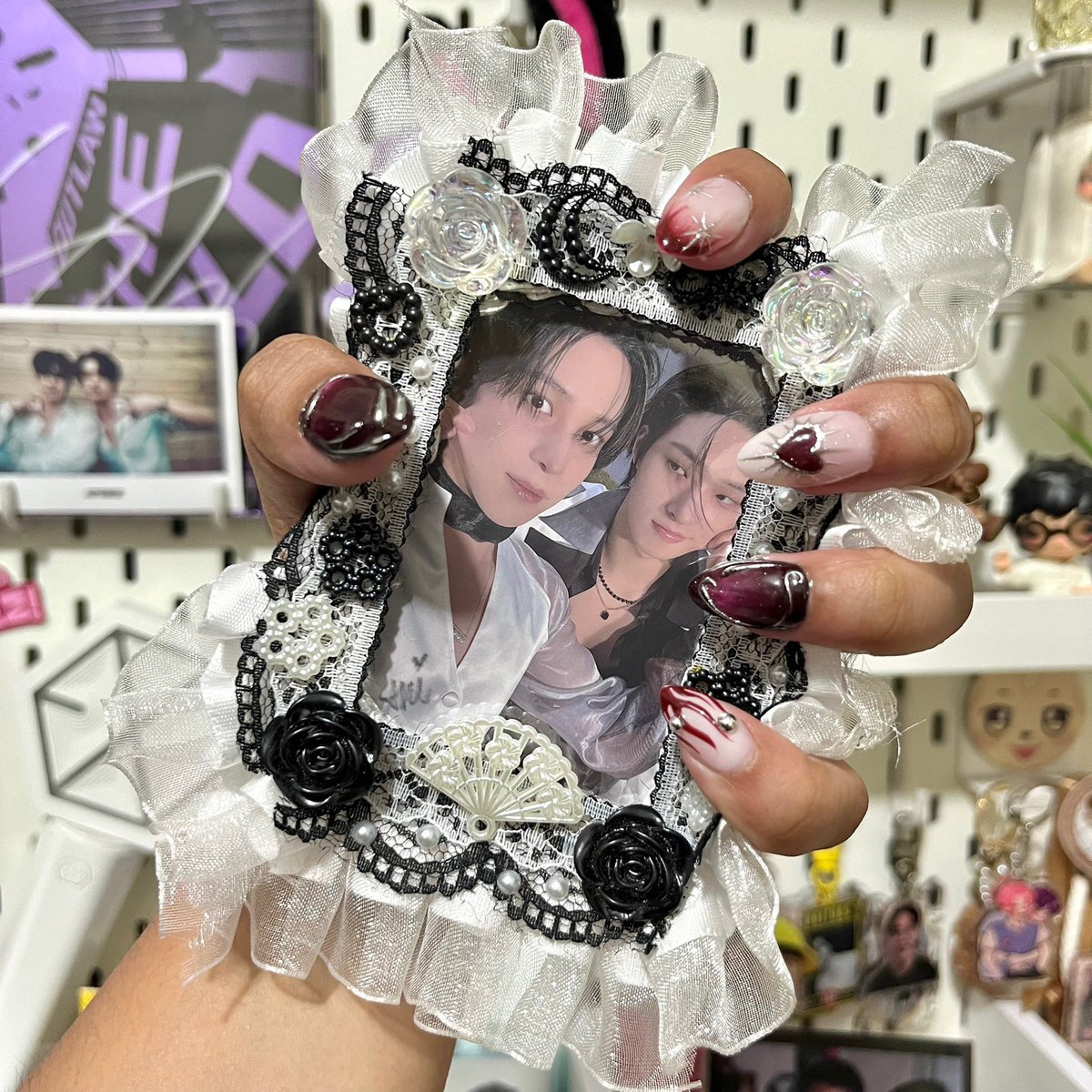 ari 𖤐 saw ateez tweet media