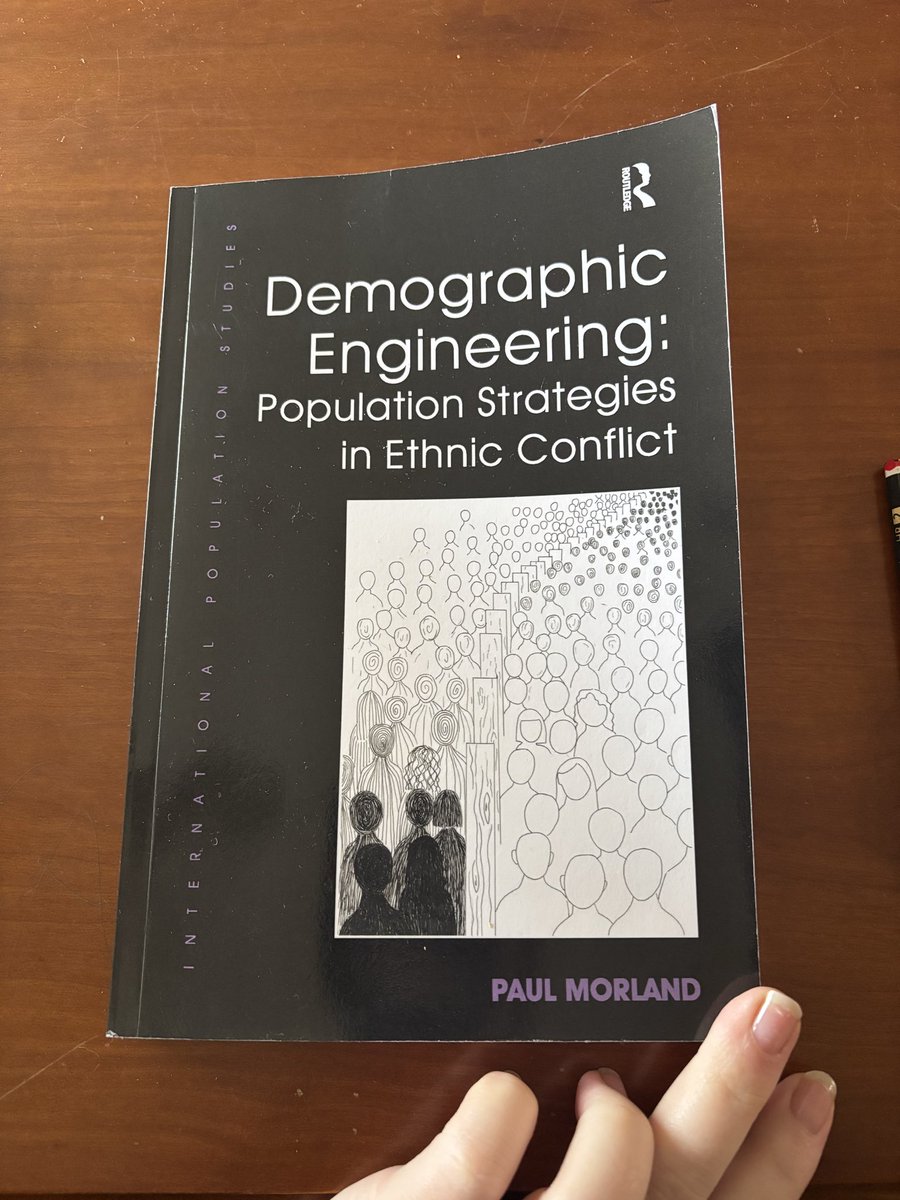Aquest canvi no és deu a catalans abandonant el català, sinó a la immigració.

Si tot va bé, a l'edició sobre demografia de la Revista de Catalunya ressenyaré aquest llibre.

La Catalunya actual s'explica per l'ús polític que s'ha fet de la demografia i cal assumir-ho.