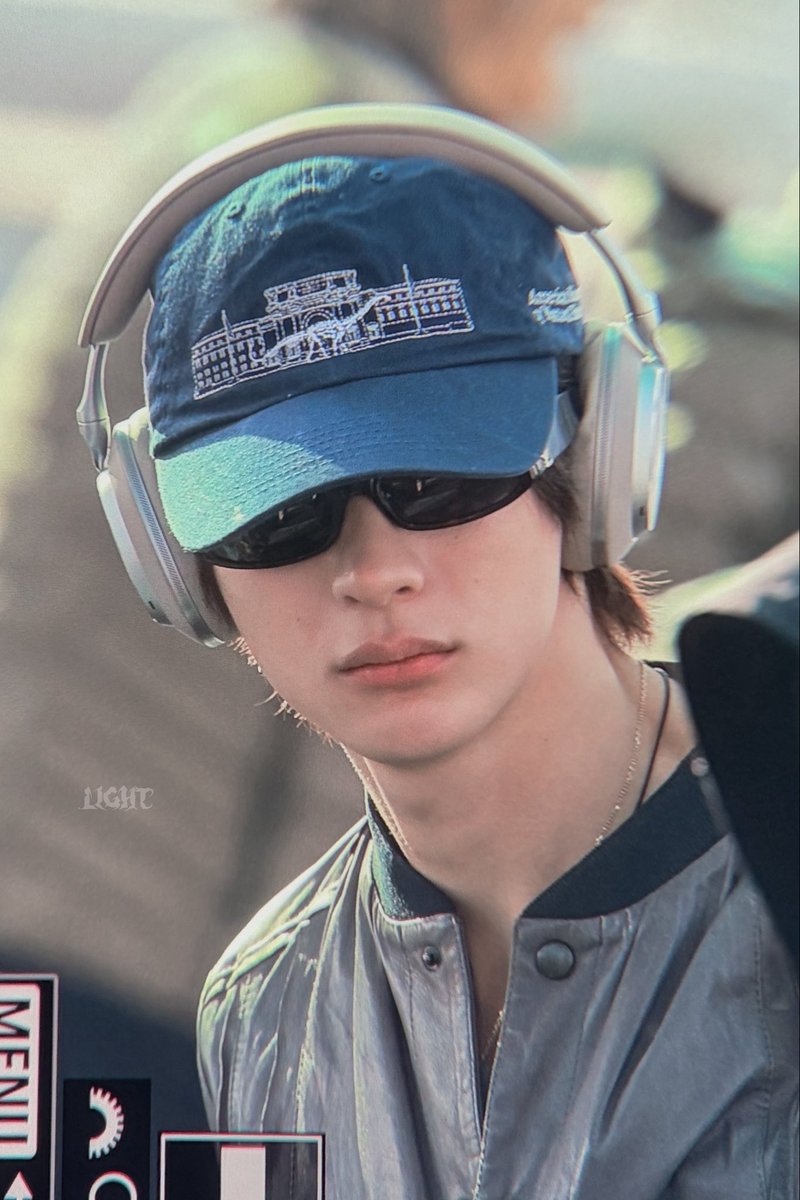 𝐋𝐈𝐆𝐇𝐓 tweet media