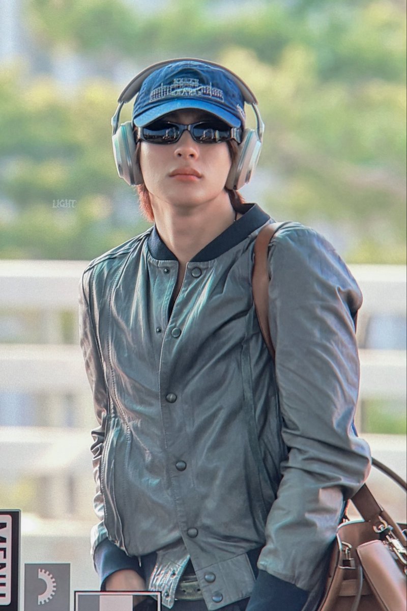 𝐋𝐈𝐆𝐇𝐓 tweet media