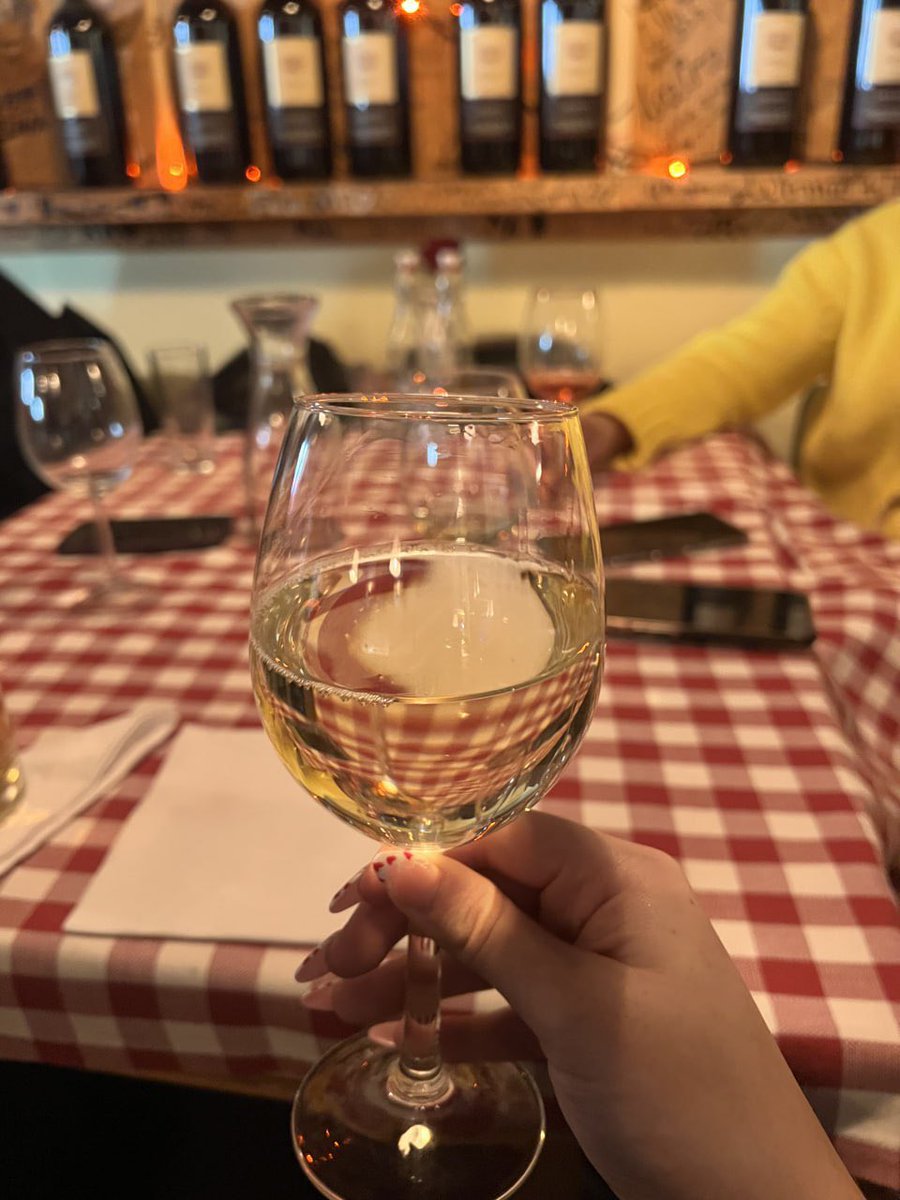 Molly3AfterDark's tweet photo. wine night 🍷 https://t.co/l3hFCN7Z6Z