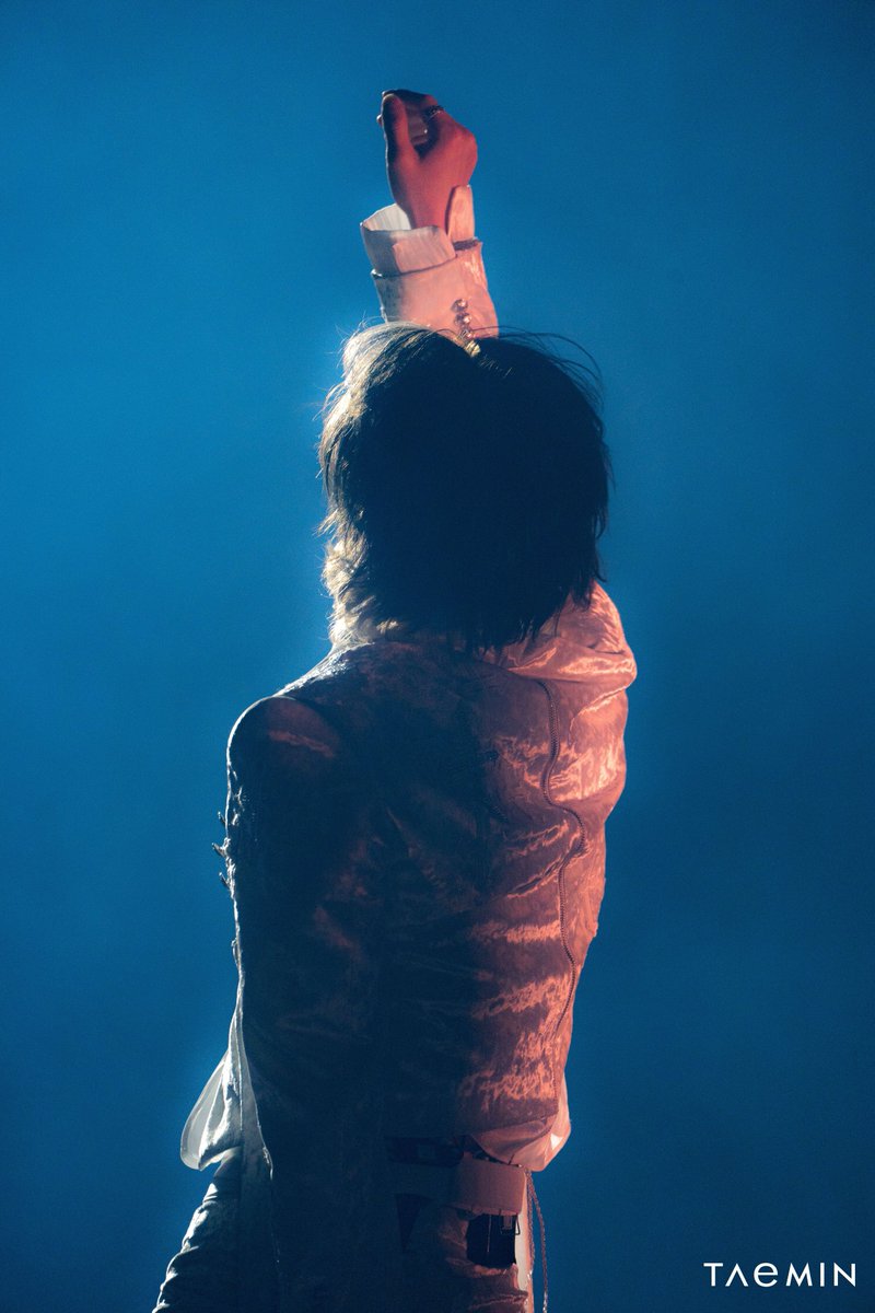 Behind Taemin tweet media