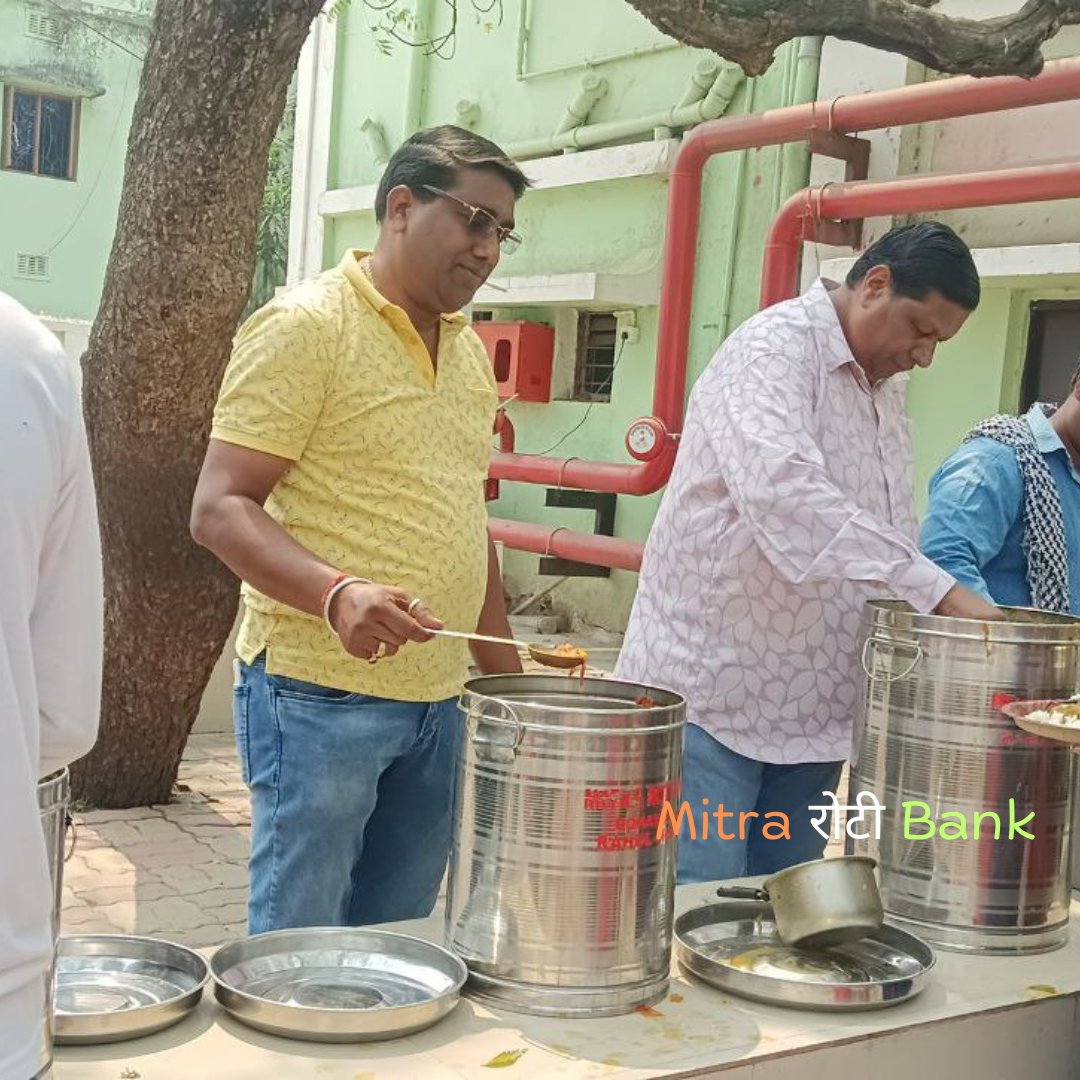 MitraCharitable's tweet photo. 6 Years of Silent Service 💛 | Sri Pinku Agrawal Continues His Mission of Feeding the Needy at Government Hospital | Mitra Roti Bank
For the past six years, Sri Pinku Agrawal has been a pillar of support for the humanitarian mission of Mitra Roti Bank. https://t.co/9TKHuEToxy