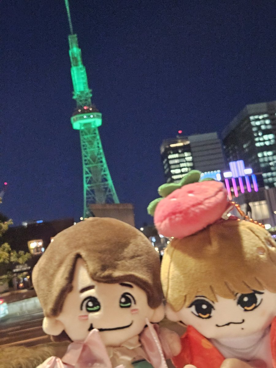 isikoro_0809's tweet photo. トラジャ担のお友達と名古屋行ってきた💚🧡
ミライタワーが緑にライトアップ💚
見に行けて良かった🥰 https://t.co/PCRKiWZkij