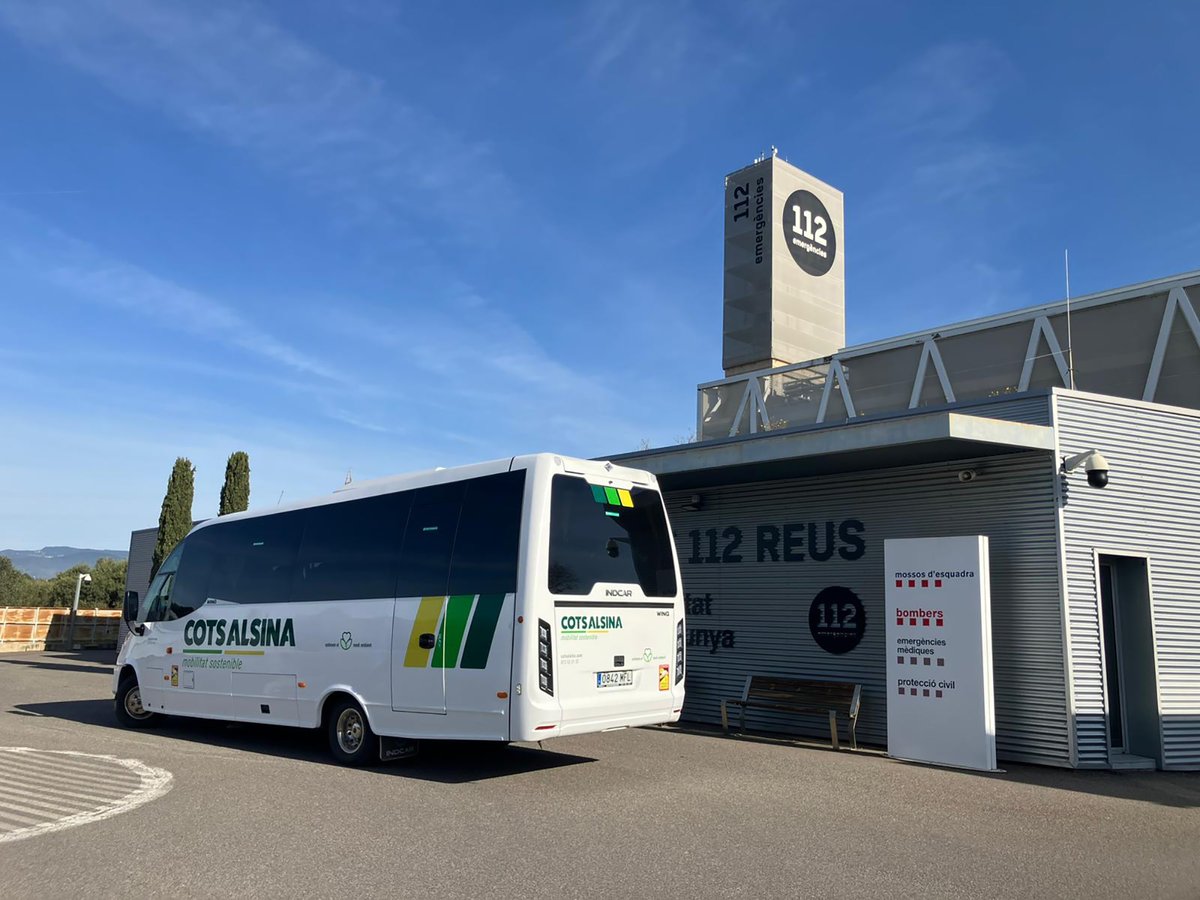cotsalsina's tweet photo. Sortida recent de l’Institut La Segarra de Cervera amb una visita al CECOS a Reus. Oferir el màxim confort i seguretat és sempre el nostre objectiu. Viatgers satisfets!
#CotsAlsina #FEEC #mobilitat #MobilitatSostenible  #transport #TransportPúblic #TransportEscolar https://t.co/wJZM9symx4