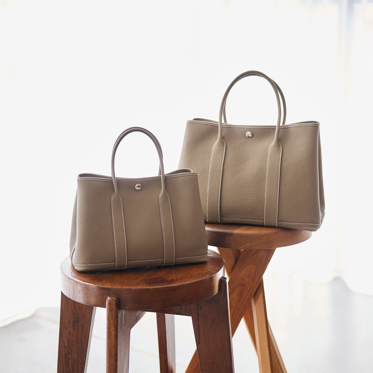 やっぱり憧れる、エルメスの名品。

上品な時計、手元を華やかにするジュエリー、そして永く愛されるバッグ。
ひとつ手にするだけで、毎日の気分を少し特別にしてくれるのがエルメスの魅力です。

時を超えて愛されるアイテム、あなたはどれが気になりますか？✨

👜エルメスの名品特集はコチラ👜