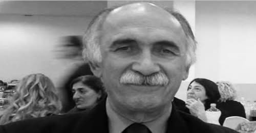 Pirimiz Kazım Akbaba’yı, Hakk’a yürüyüşünün birinci yılında saygı ve özlemle anıyoruz.

Pirimiz, Baba Mansur Ocağı’nın Yol evladı olarak yıllarca Federasyonumuzun Yol ve Erkan Kurumu’nda hizmet vermiş, Yol’a hizmeti Hakk’a hizmet bilmiştir.

Pir Kazım Akbaba, Alevi Yol’unun temel