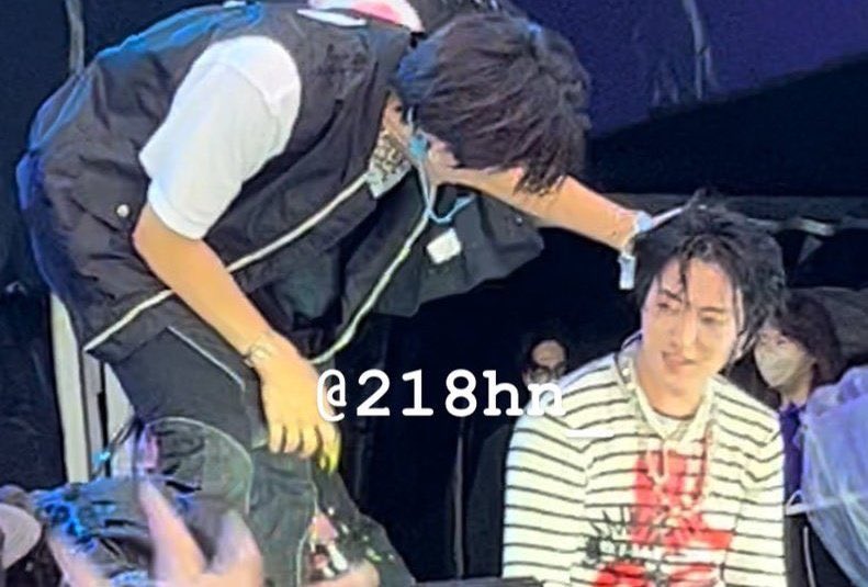 nika ✨ tweet media