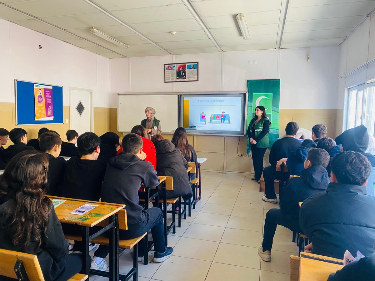 sspmtal's tweet photo. Her yıl 1–7 Mart tarihleri arasında kutlanan Yeşilay Haftası kapsamında ülke genelindeki tüm resmî ve özel okullarda olduğu gibi Okulumuzda da bağımlılıkla mücadele konusunda farkındalık oluşturmayı amaçlayan etkinlikler gerçekleştirdik. @FatihilceMEM @istanbulilmem @tcmeb https://t.co/HL6HGIbq3F