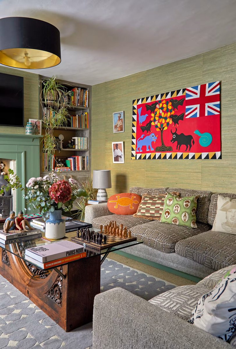 “The Welcoming Tree” Asafo flag from our collection hangs in Kemide Lawson’s North London home 🇬🇧 x 🇬🇭