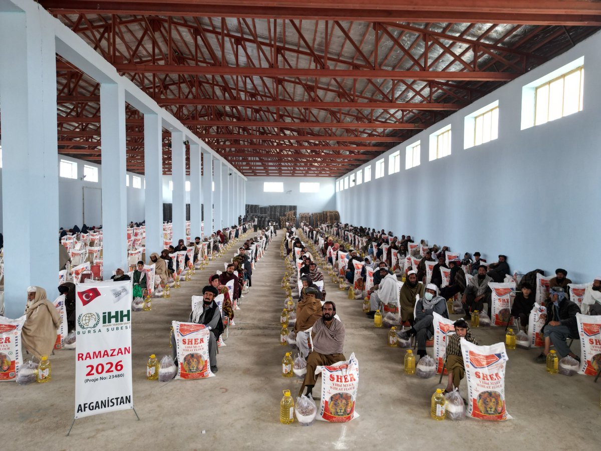 Afganistan’ın Paktiya vilayetinde 400 ihtiyaç sahibi ve engelli aileye gıda kumanyası desteğinde bulunduk. 

Ramazan Kardeşliğe Çağrı 🌙

Zekat, fitre ve kumanya bağışlarınız ile milyonlarca ihtiyaç sahibine ulaşabilirsiniz.

🌐 Online bağış: ihh.org/bagis-zekat-x

İnsan Hak ve