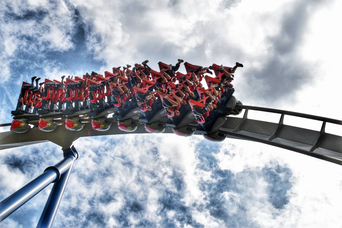 jsz1978's tweet photo. Afterburn @Carowinds 🛬🎢⚪🔵
#afterburn #carowinds #sixflags #bollingerandmabillard #invertedcoaster #steelcoaster #rollercoasterenthusiast #rollercoaster #rollercoasterphotography #coasters #coasterpics #amusementpark #nikond3500 #thrillridesphotography #thrillride #themepark https://t.co/gzGHUnkqvR