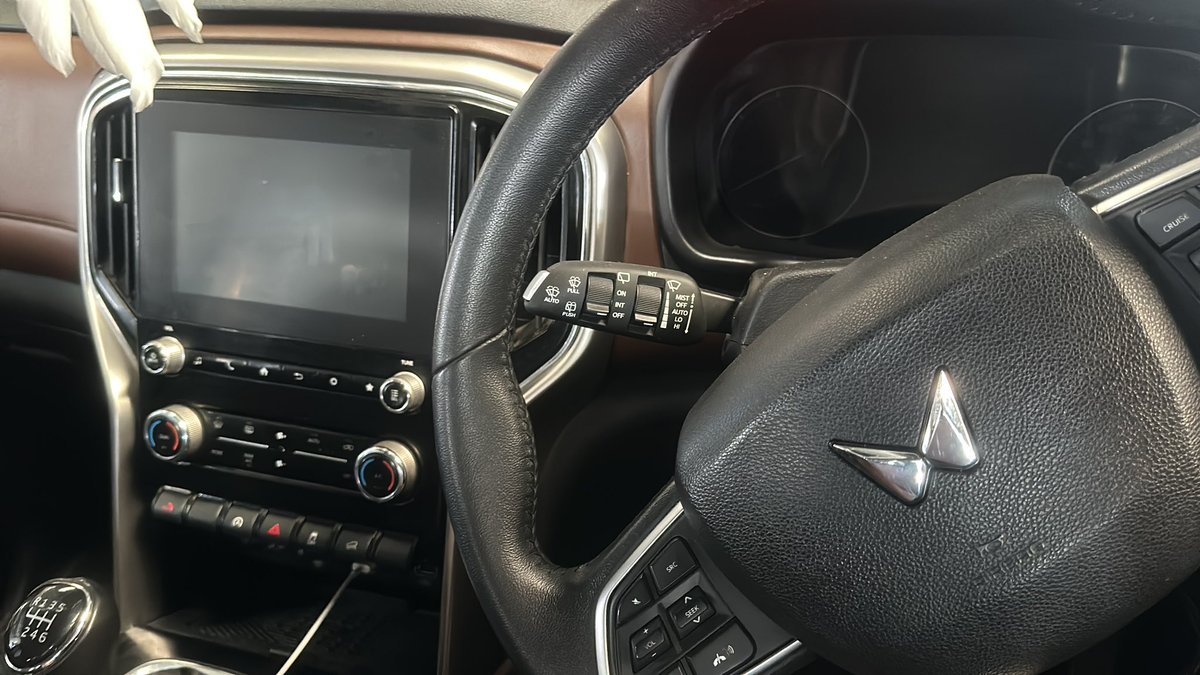 PeerzadaShuja's tweet photo. Dear @Mahindra_Auto, after the recent software update in my Scorpio-N, the infotainment display has stopped working completely. 
 
Now I wonder if the REGEN sign pops up how would I come to know.
@anandmahindra @Mahindra_Auto 

  #ScorpioN https://t.co/WHqFw3pPBs
