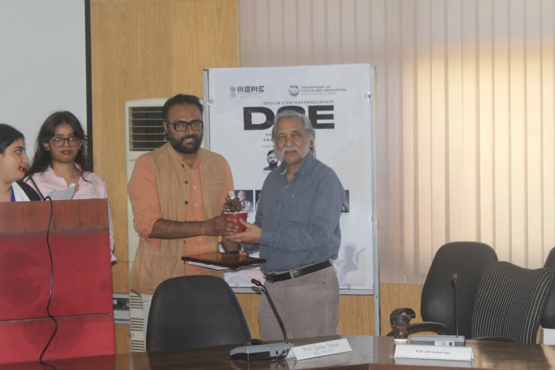 jmiu_official's tweet photo. Sarojini Naidu Centre for Women Studies hosts Interactive Session on “Building Solidarities, Empowering Women” with Prof. Diana Fox

The Sarojini Naidu Centre for Women’s Studies at Jamia Millia Islamia organized a special interactive session titled “Building Solidarities, Empowering Women” on Monday, March 9, 2026, as part of its celebrations of International Women’s Day. The event was held at the SNCWS Library, Jamia Millia Islamia, and brought together students, scholars, and faculty members for an engaging academic dialogue on feminist solidarities and transnational activism.

The session featured Diana J. Fox, Chairperson of Anthropology and Editor of the Journal of International Women’s Studies at Bridgewater State University, as the distinguished speaker. A cultural and applied anthropologist, scholar-activist, and documentary filmmaker, Prof. Fox’s research focuses on the Anglophone Caribbean, particularly Jamaica and Trinidad and Tobago, and addresses themes of gender and sexual diversity, women’s social movement activism, ecological sustainability, and transnational feminisms.

Prof. Nishat Zaidi, Honorary Director of SNCWS, formally introduced the speaker and outlined Prof. Fox’s significant contributions to scholarship and activism related to women’s human rights, environmental justice, and transnational feminist movements. She emphasized the importance of interactive academic spaces that allow scholars and students to engage critically with contemporary gender issues.

In her address, Prof. Fox reflected on her training as an anthropologist and discussed the multiple dimensions of knowledge production within feminist and community-based research. Drawing upon her extensive fieldwork and collaborations with marginalized communities, including her role as academic advisor to the United Maroon Indigenous People, she highlighted the significance of building meaningful partnerships with communities in the pursuit of social justice and empowerment.
The session encouraged an open and engaging dialogue, with participants raising questions on feminist solidarities, community activism, and the role of scholarship in addressing global inequalities. Prof. Fox responded to the questions with insightful reflections drawn from her academic and activist experiences, making the session intellectually stimulating and interactive.
The event concluded with a lively discussion, reaffirming the commitment of SNCWS to creating spaces for critical engagement, dialogue, and collaboration on issues concerning gender justice and social transformation and formal vote of thanks.

The programme was coordinated by Dr. Amina Hussain, SNCWS.
