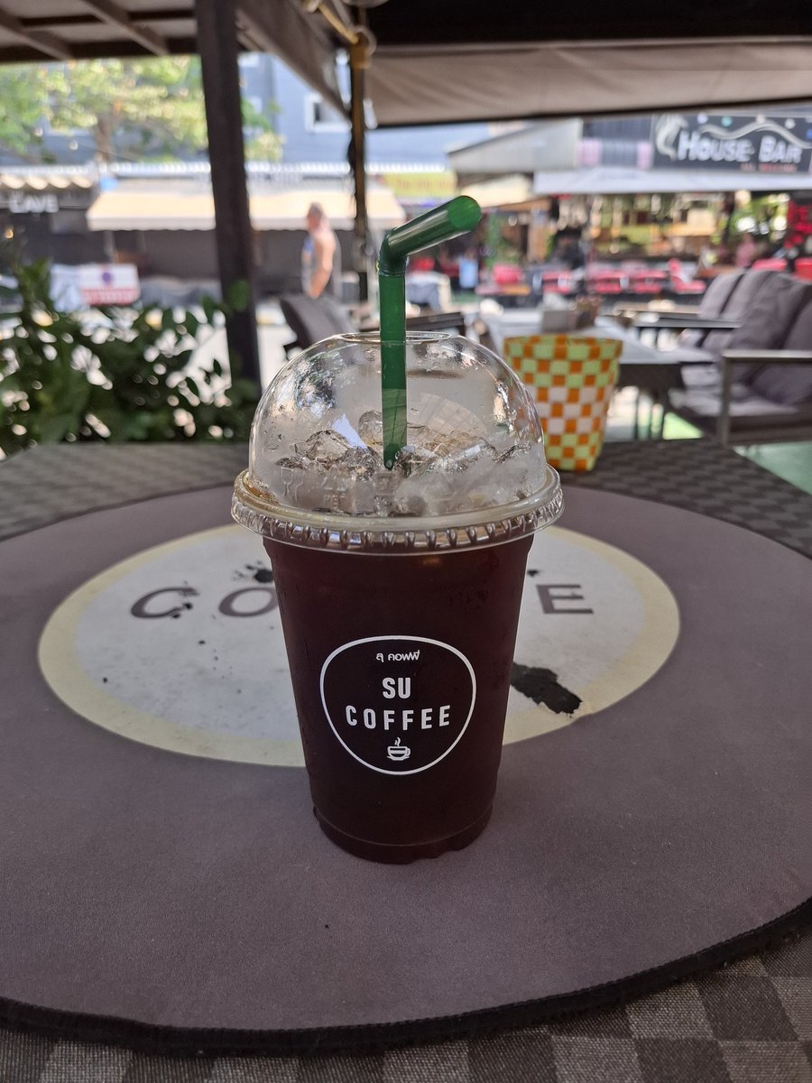 0513fusa's tweet photo. 今月から職場が変わり、出勤前によくここのカフェでコーヒーを飲むようになりました✨
#Pattaya
#TreeTown
#Thailand🇹🇭 https://t.co/iostAGvWhK