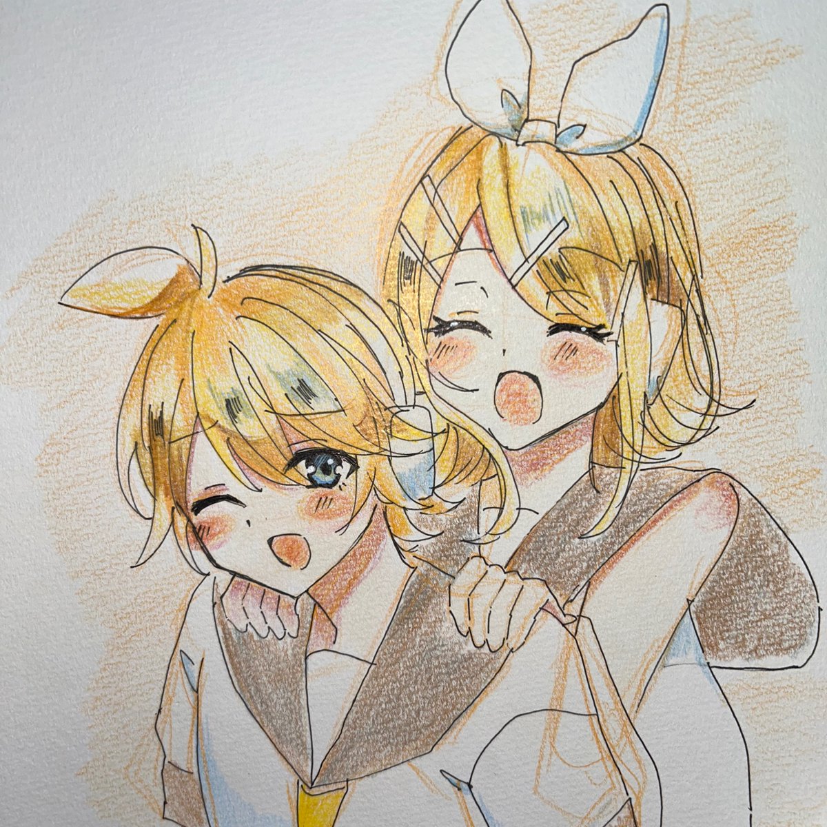 アナログで鏡音リンちゃん・レンくん描いてみた‼️

最近アナログ挑戦してきた中で一番よく描けたと思っている…ので是非動画みてほしいです！！！！

よろしくお願いします！！！！💛

＃アナログイラスト
＃絵描きさんと繋がりたい

youtube.com/shorts/yqXAeAe…