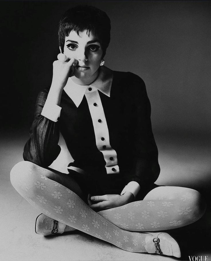 𝕶𝖆𝖑𝖊𝖎𝖉𝖔𝖘𝖈𝖔𝖕𝖊 𝕰𝖞𝖊𝖉 𝕲𝖎𝖗𝖑 tweet media