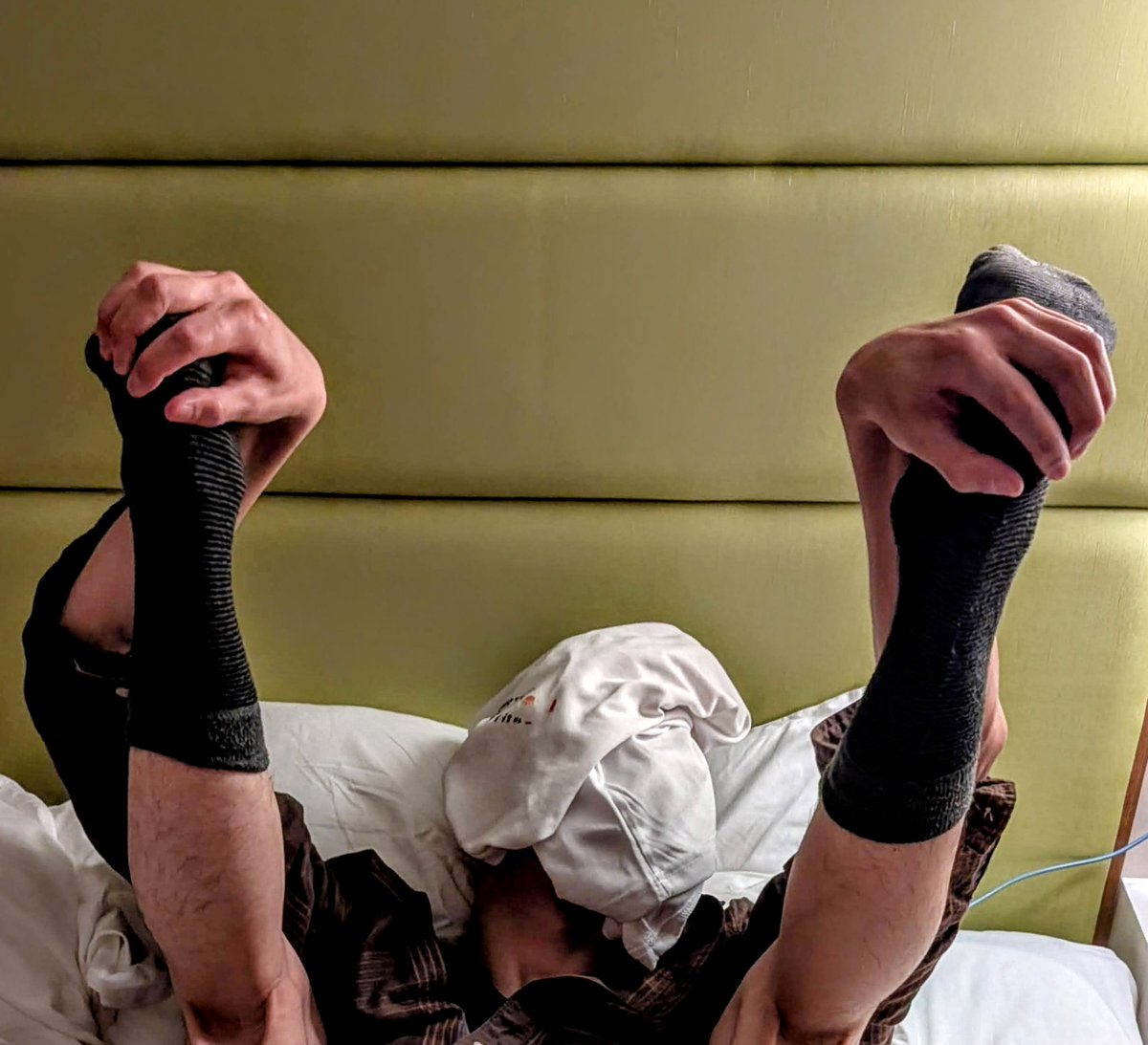 狸小黑 (82K) KuroFox from Kuroverse tweet media