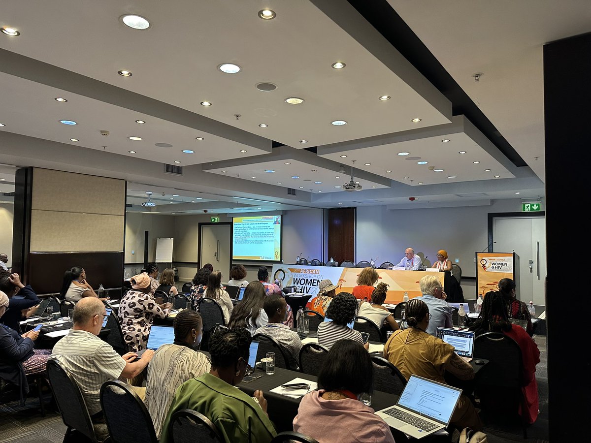 AfricaREACH1's tweet photo. 📍Currently at the 3rd African Workshop on Women &amp; HIV!
As proud endorsers, #AfricaREACH is here to engage with the latest science &amp; policy shifts. We’re joining clinicians &amp; advocates to ensure these insights translate into a stronger HIV response for #AGYW across the continent https://t.co/gIHf19YPxc