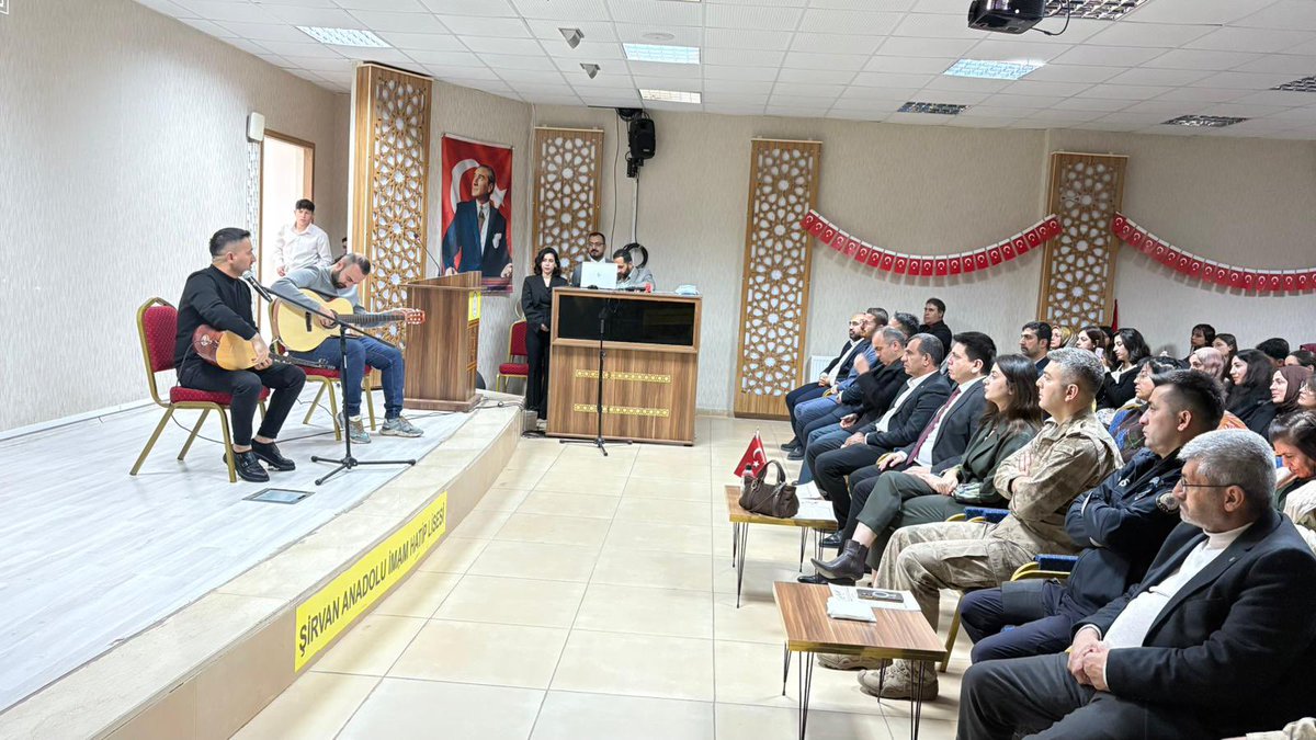 sirvankymkmligi's tweet photo. Kaymakamımız Sn. @aaaltintass, 12 Mart İstiklal Marşı’nın Kabulu ve Mehmet Akif Ersoy’u Anma Günü sebebiyle hazırlanan programa katıldı. https://t.co/yVER0rOhbL
