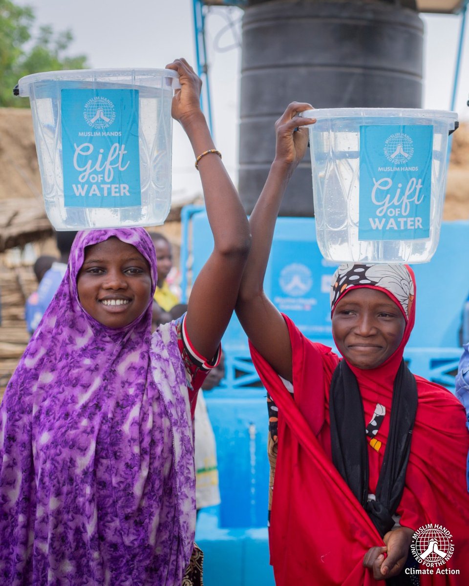 mhclimateaction's tweet photo. 𝐘𝐨𝐮𝐫 𝐆𝐢𝐟𝐭 𝐨𝐟 𝐖𝐚𝐭𝐞𝐫
A simple gift can change everything. Clean water restores health, dignity, and opportunity for families in climate-vulnerable communities.
#GiftOfWater #CleanWaterForAll #WaterIsLife #ClimateAction #MuslimHands #WaterAccess #ChangeLives https://t.co/UlKh4L5DdA