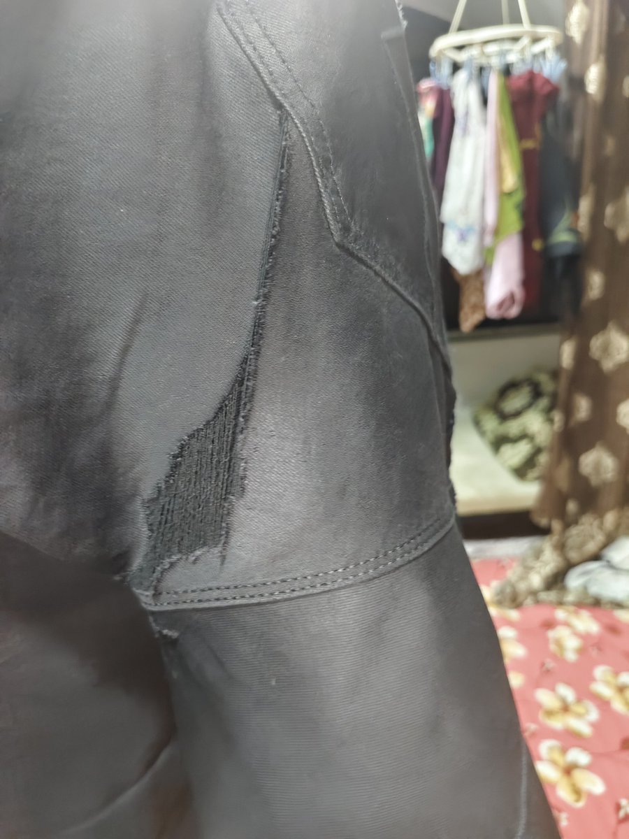 samarth6556's tweet photo. I immediately contacted @PepeJeans customer care and shared all details along with the invoice and pictures of the damaged product.

However, their team responded saying the damage happened due to “usage &amp; handling” and not a manufacturing defect when it was worn only once https://t.co/3lC3zN2ctx
