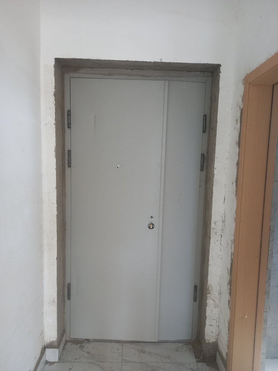 WanjohiLarry's tweet photo. Doors installation https://t.co/UYngsBIp13