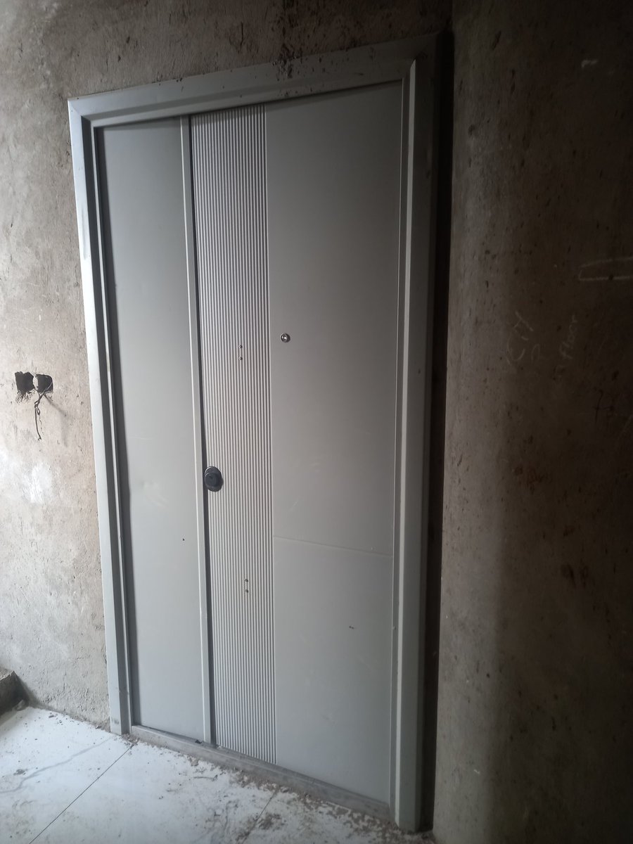 WanjohiLarry's tweet photo. Doors installation https://t.co/UYngsBIp13