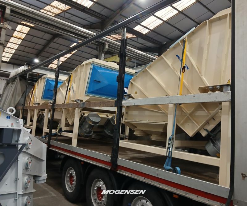 MogensenSpain's tweet photo. Project Update: Three MSizer SEL units en route to an installation site for #pelletprocessing.

Screening acts as a control step to remove fines while preserving pellet integrity before the material continues downstream.

https://t.co/1pmUfqDpYV

#msizer #bulkscreening https://t.co/nKq7LZyrqz