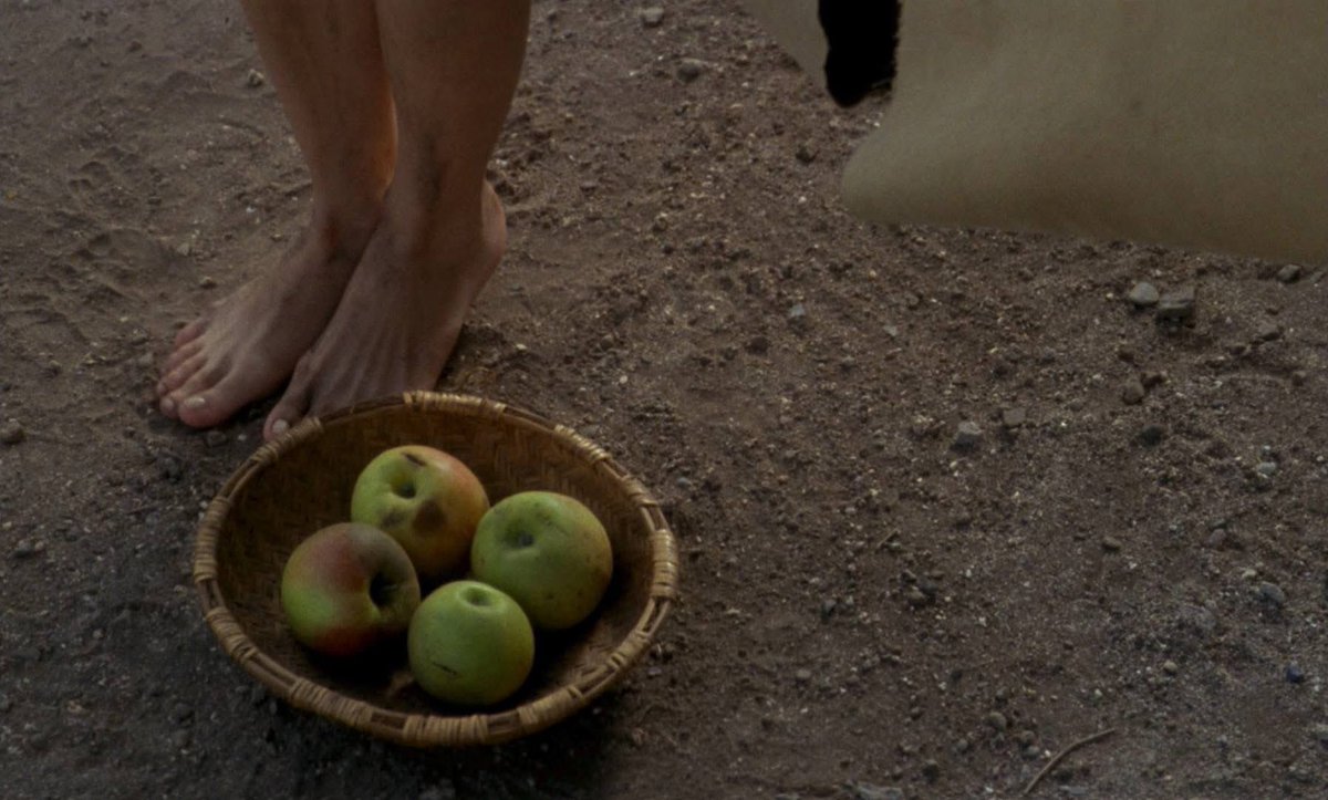 fearofyou's tweet photo. Casa de Lava, Pedro Costa (1994) https://t.co/4pqUeMyFqj