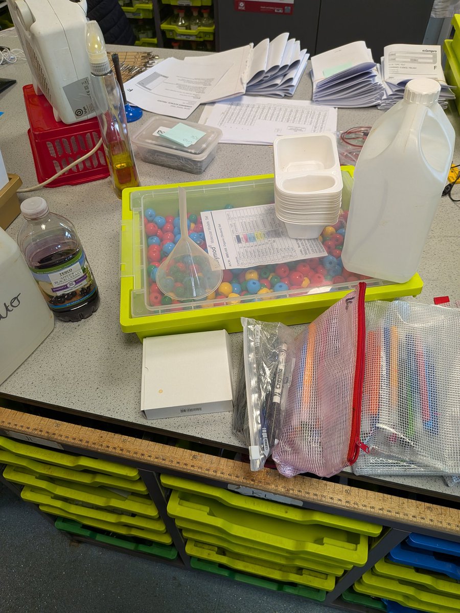 Miss Smith 👩🔬 tweet media