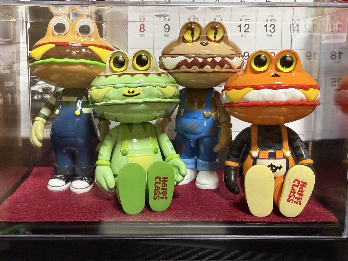 T_Rnoichimiperu's tweet photo. #HEROCROSS
#バーガー君
#デザイナーズトイ
#HAPPICLASS
またやってしまった。w
衝動買いです。www🤣
これは、集めたい。w✨🍔✨ https://t.co/WQtdZZhtvl