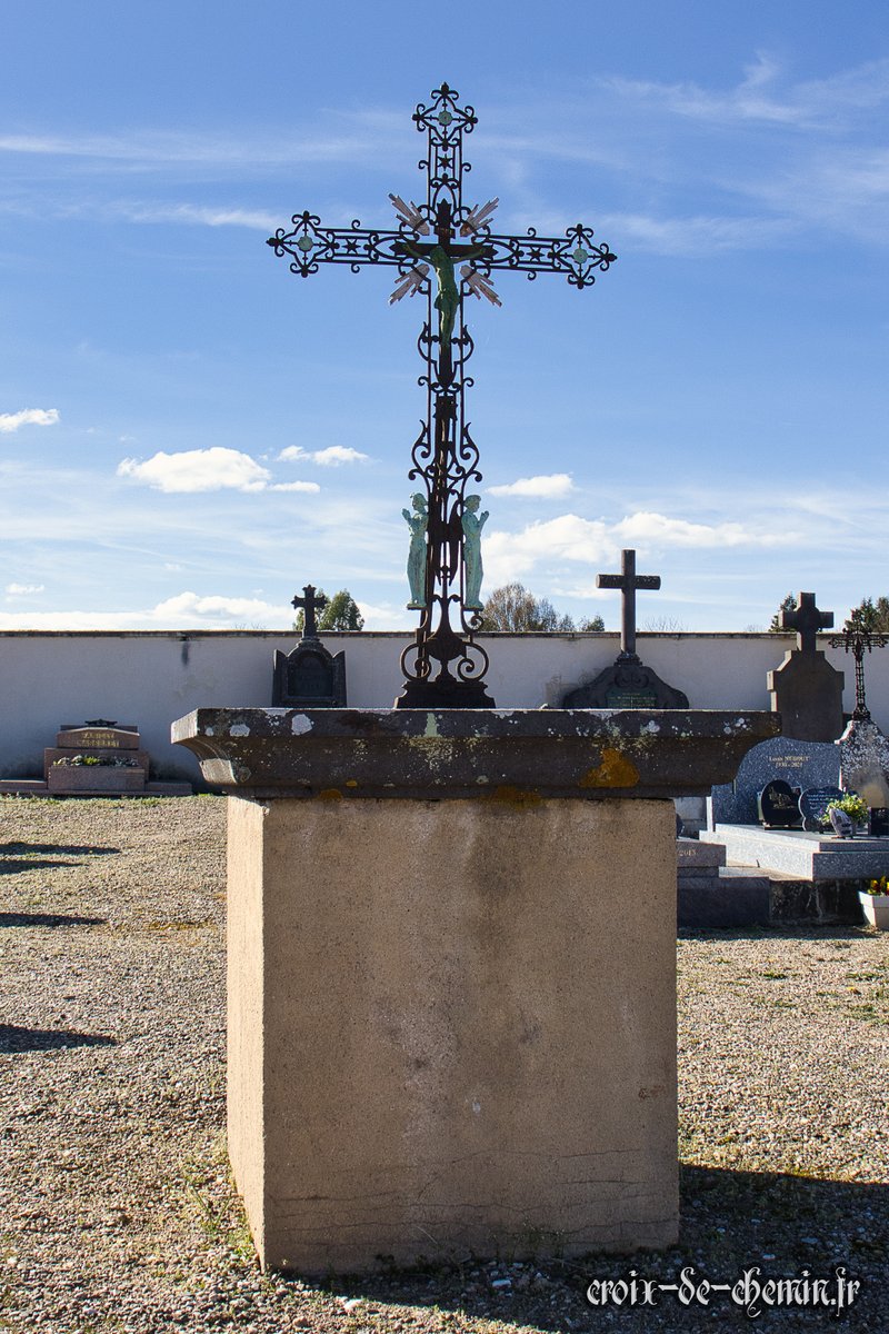 Croix de Chemin tweet media