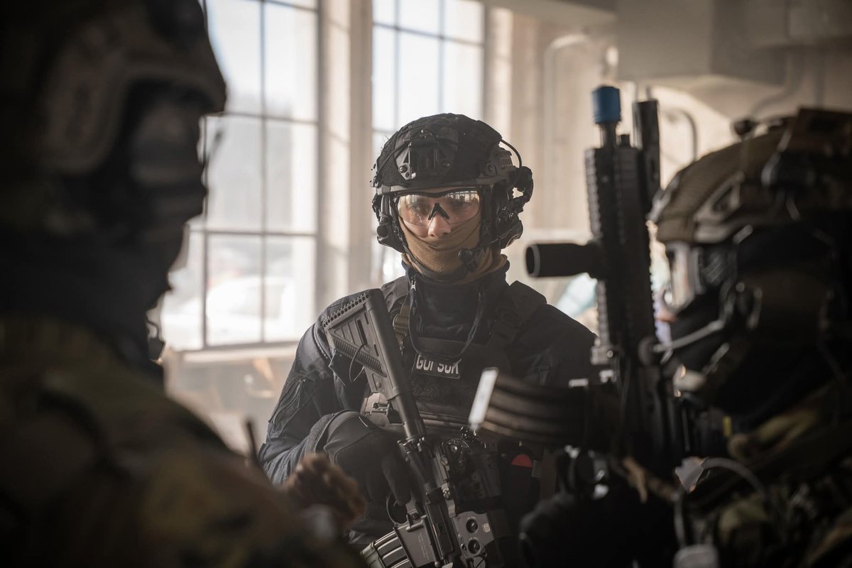 TheGreyPatriot_'s tweet photo. 🇵🇱 Today's training of Operational-Intervention Group of Gdańsk Railway Guard Unit (GOI SOK) at medical workshop at Maritime Border Guard Unit.
#Poland #Polska #Police #Security #Training #Tactical #RailwayGuard #SOK #Combat #GOI #Gdansk #Today #Security #TCCC #TECC https://t.co/XQ0YwugFlP