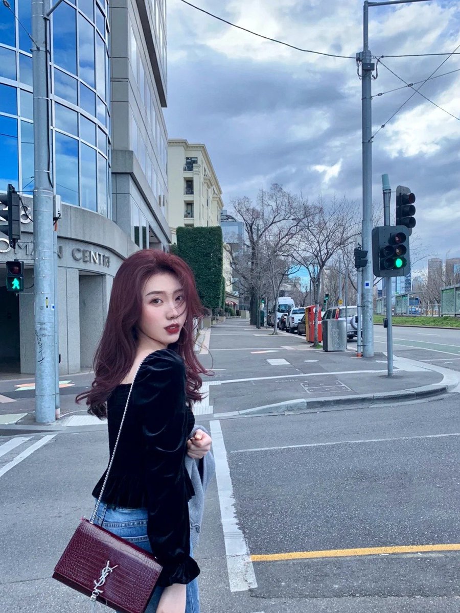 AnthonyM4327's tweet image. Don't let a temporary dip in the mud prevent you from looking up at the mountains.

Do the right thing, and gladly accept that it may occasionally go against your wishes.
#NotesInspiration #ThePowerOfWords #WordsReflectFeelings #Words #WordQuotes #Copywriting