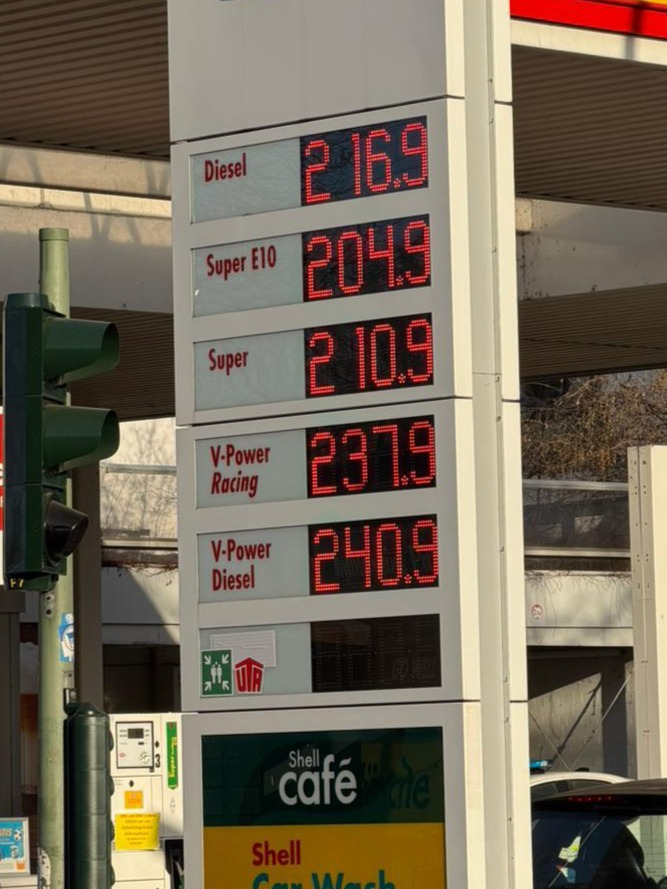 Alice Weidel tweet media