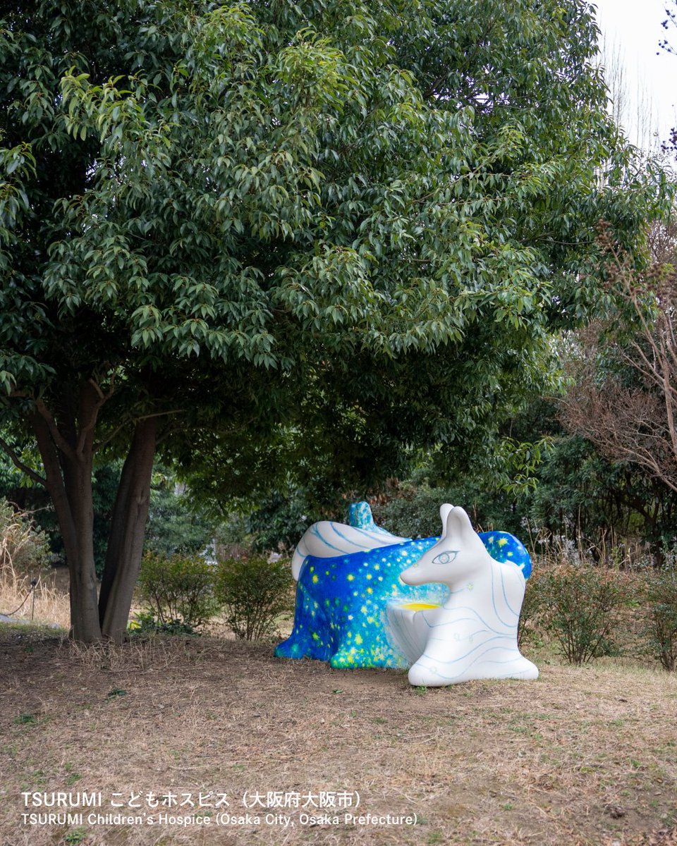 expo2025japan's tweet photo. #PostEXPO2025 News✉
┈┈┈ ⠢⠔ ┈┈┈┈┈┈┈
#OsakaHealthcarePavilion ’s Wolf Benches were loved by visitors🐺

These benches have now left Yumeshima and are waiting to see you all again in their new homes🌸

#EXPO2025 https://t.co/qN0LuClJKi