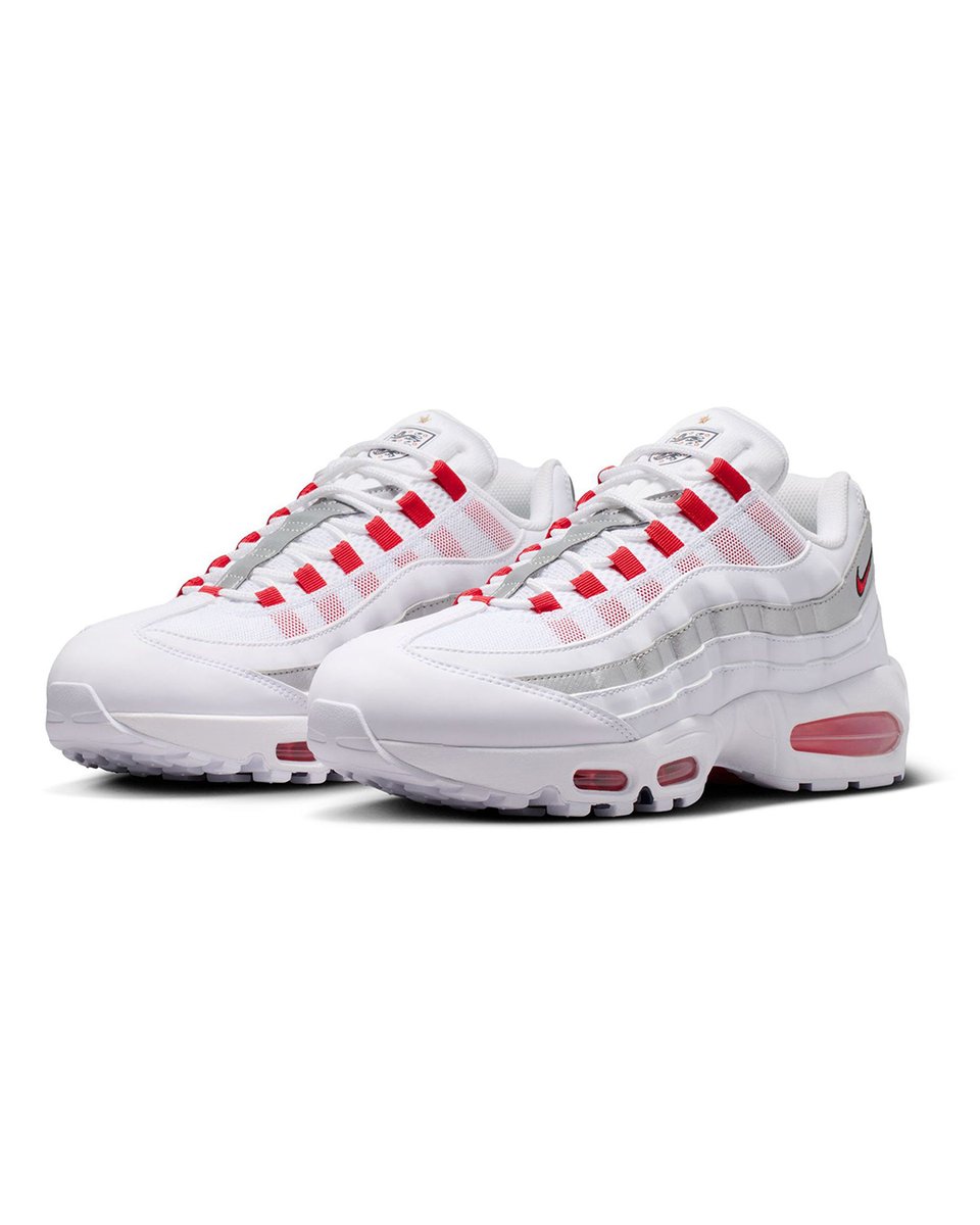 HYPEBEAST tweet media