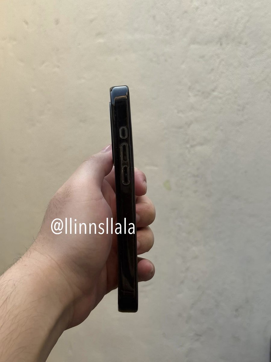 llinnsllala's tweet image. Casetify Esther Bunny - iPhone 15 Pro

- ของแท้ 100% เช็ค QR Code ได้
- สภาพ 90% เคสแอ่นนิดๆ ปุ่ม Power นูนนิดหน่อย
- ขอบแน่นปกติไม่มีหลุด

ขายตามสภาพ 250 บาทส่งฟรี

#ส่งต่อCasetify #casetifyth #caseiphone #casetifyมือสอง #เคสไอโฟน #iphone15pro #casetifythailand #caseiphone15pro