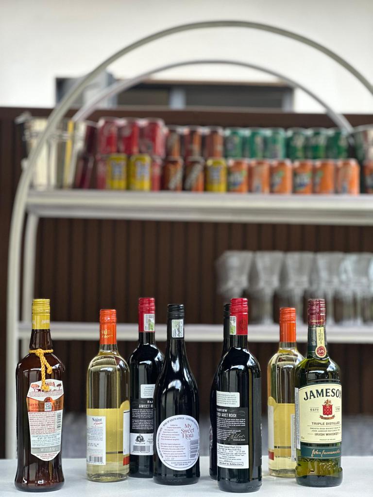 Vane ma events  kindly dm +26779743451 or +263777888779. You can get everything at one time. Repost our client might be on your timeline