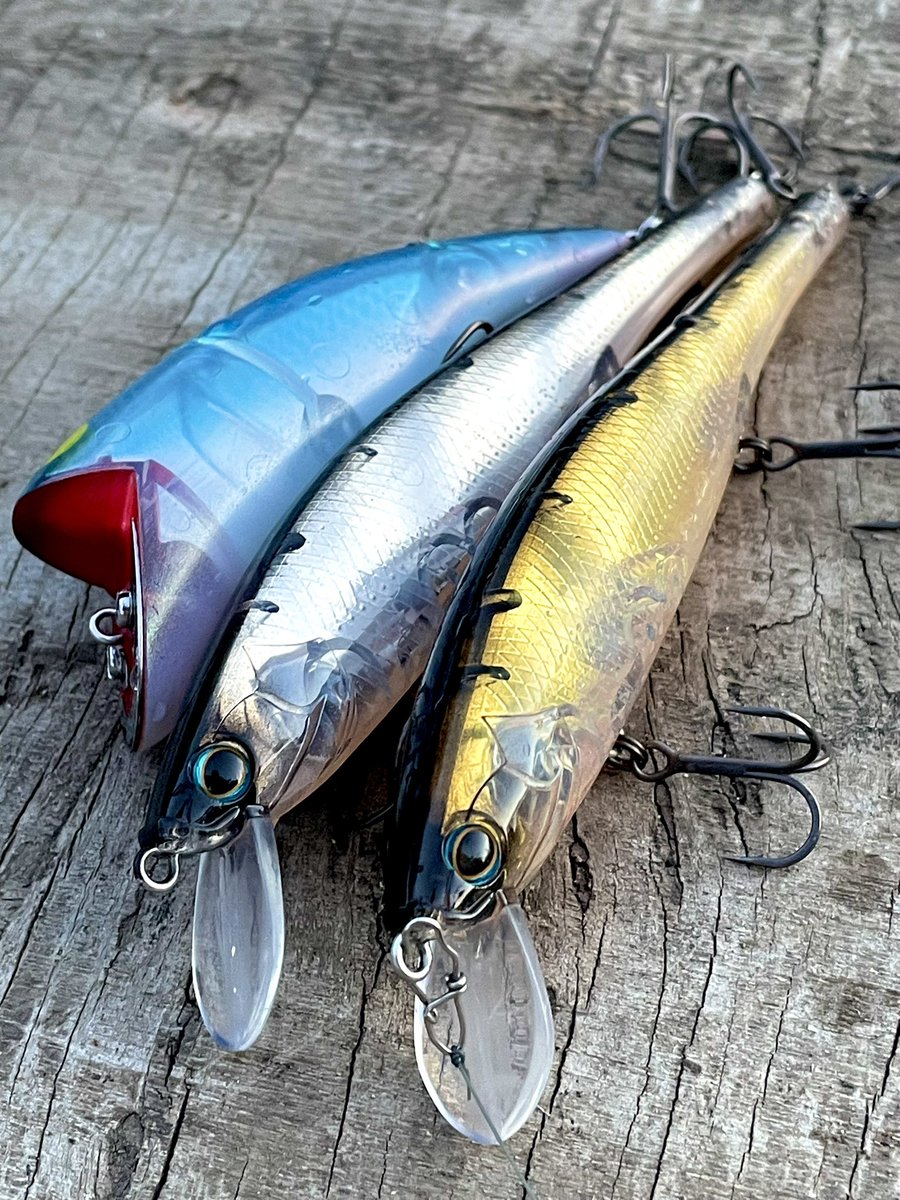 GR_Inc_fishing's tweet image. 新作ルアー少しずつ進んでます。TansanとFジャークベイト（RODEO BACK 115F）はインナープレート入りが開発者井佐的ご贔屓カラー。見てヨシ使ってヨシのイチオシカラーのひとつです🐵