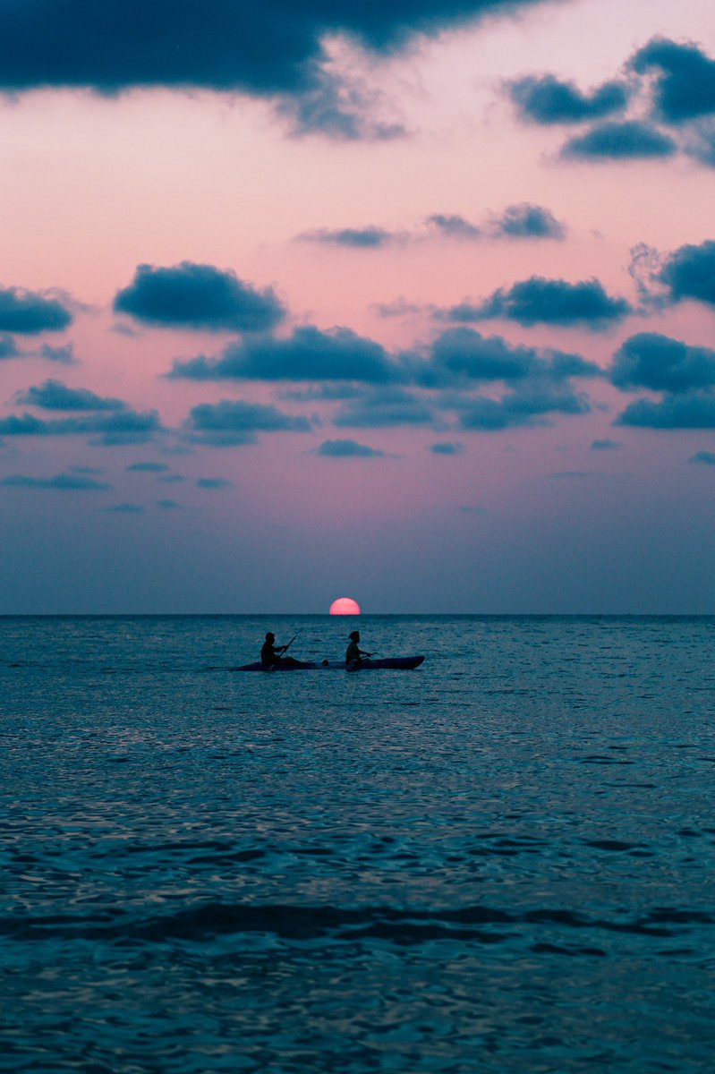 จริงมากกกก เป็นทะเลที่ไปแล้วแบบจำจนวันตายอะ สวย สงบ ทุกอย่างน่ารักไปหมด ฝั่งตะวันตกของเกาะคือน่ารักมากกกกกก