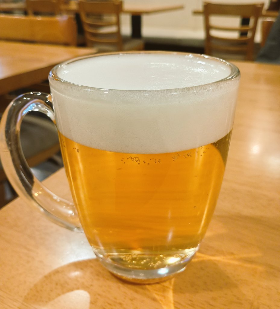 lanRn6nHTXd5t4y's tweet image. みんな
今日も
パスタ🍝巻いてる？
今日は何となく
巻きつつ🍺もいただき☺️
定番の野菜たっぷりトマト🍅スパ（大盛）
今夜も
乾杯です🍻
 #根津
 #スピガ