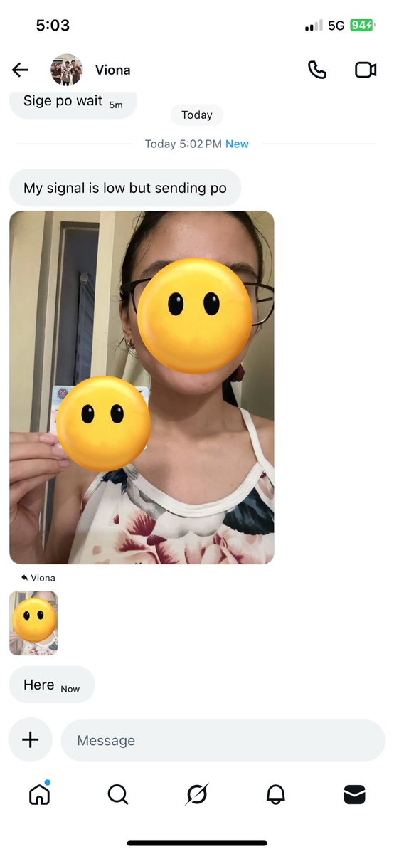 jncartz's tweet photo. BEWARE! whoever is transacting with @ Vio7mr pls do not trust them. theyre using other person’s face and name scamming people. 

i verified it na with the girl on the photo they sent

1st &amp; 2nd photo - scammer
3rd photo - my convo with the person theyre claiming na sila https://t.co/1Qhs3BJbsG