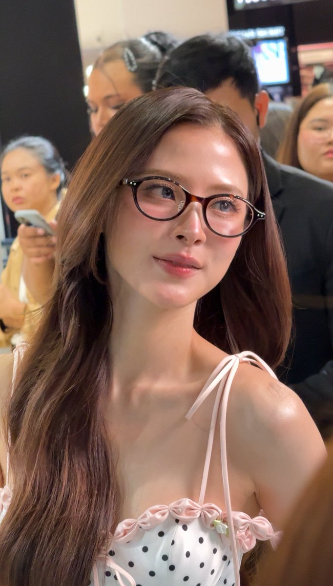 สวยมากๆ มาใกล้ๆละอึ้ง