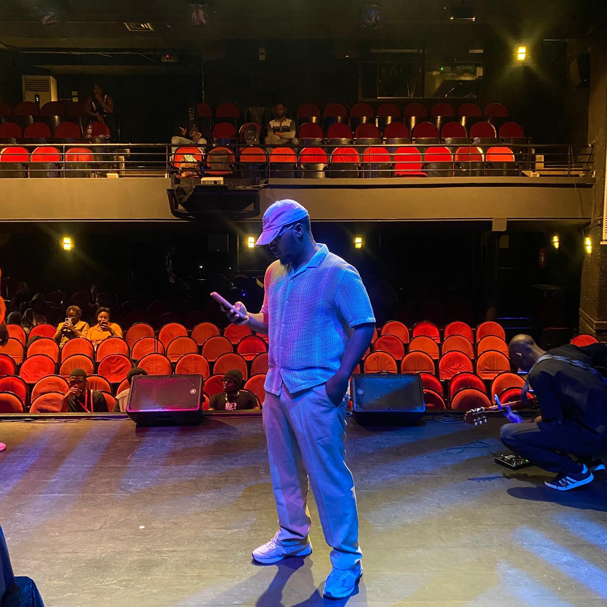 JOYEUX ANNIVERSAIRE À MOI 
💫