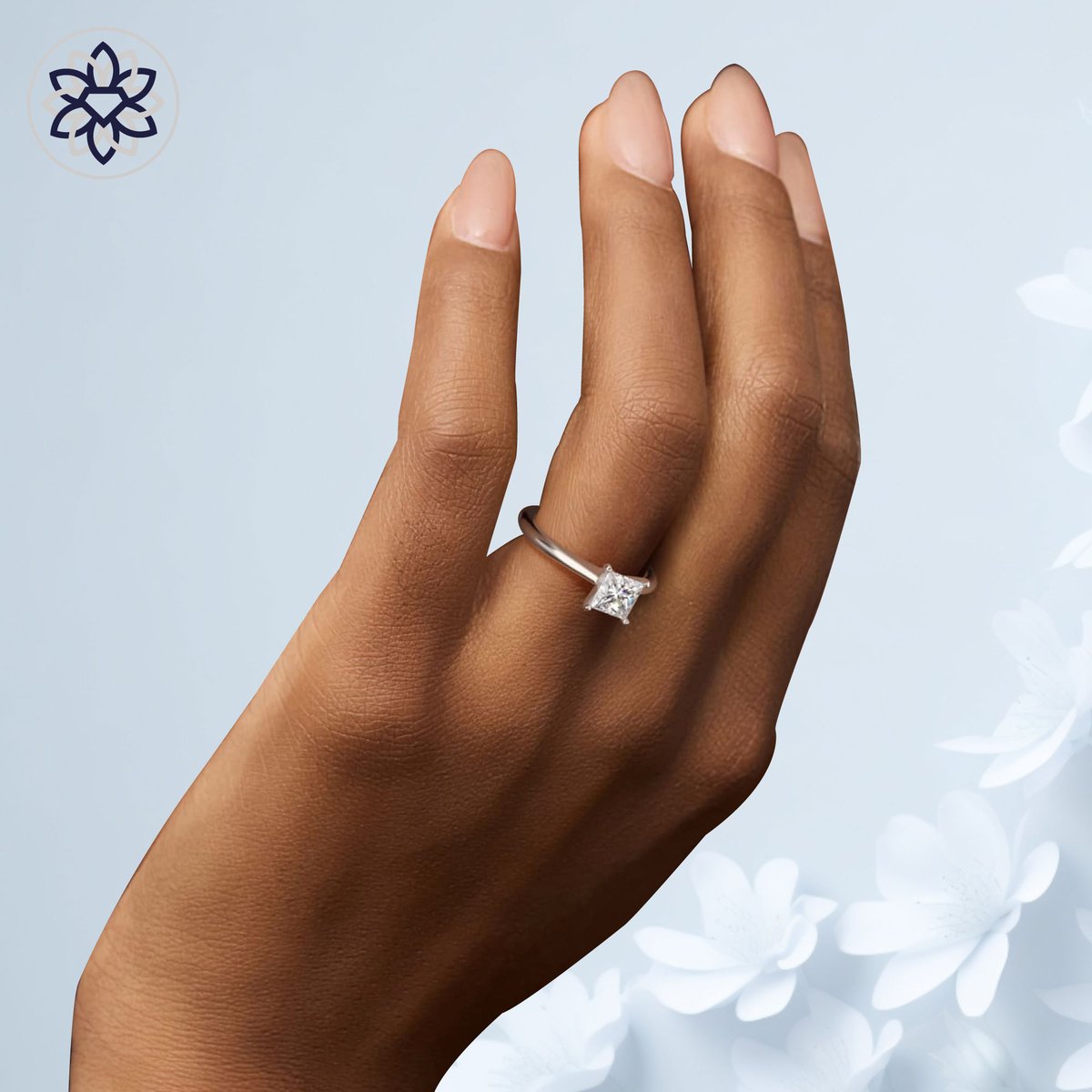 AlmasOnline's tweet image. 💎 Princess-Shaped Solitaire Diamond in White  &amp;amp; Yellow Gold 💎
Ph: +971 4 554 6028
Website: almas-online.com
#PrincessDiamond #SolitaireRing #WhiteGold #YellowGold #ModernDesign #AlmasOnline #BrilliantSparkle #EngagementRing